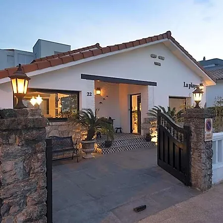 La Playa Hotel 2*